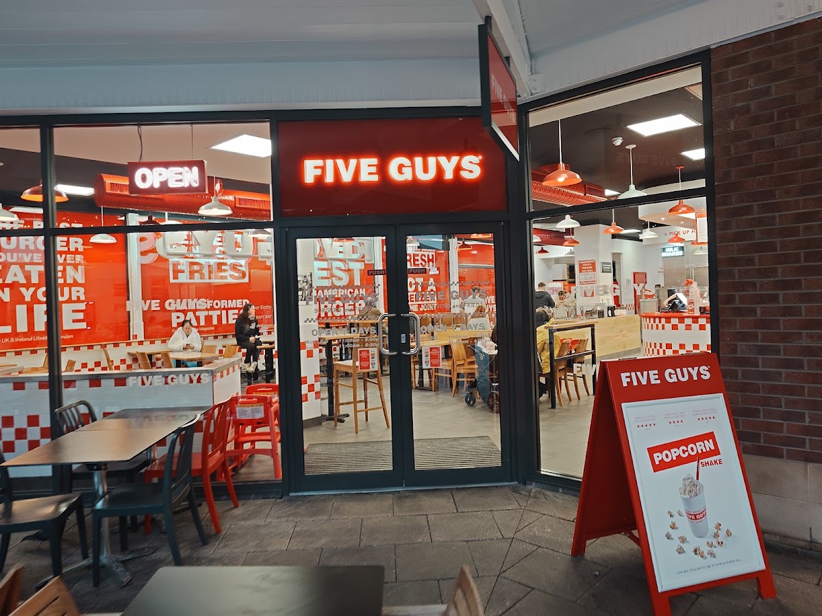 Five Guys East Midlands Designer Outlet